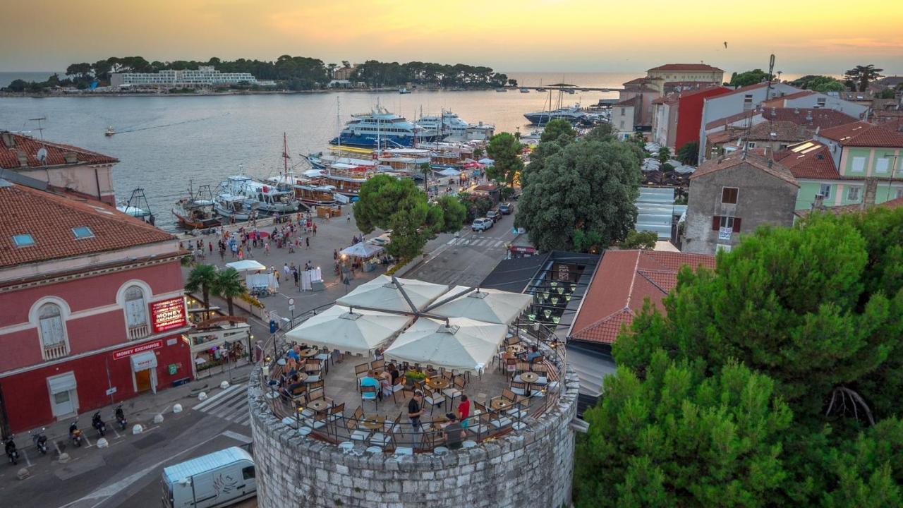 Rooms Vitoria On Joakim Square Poreč Exterior foto